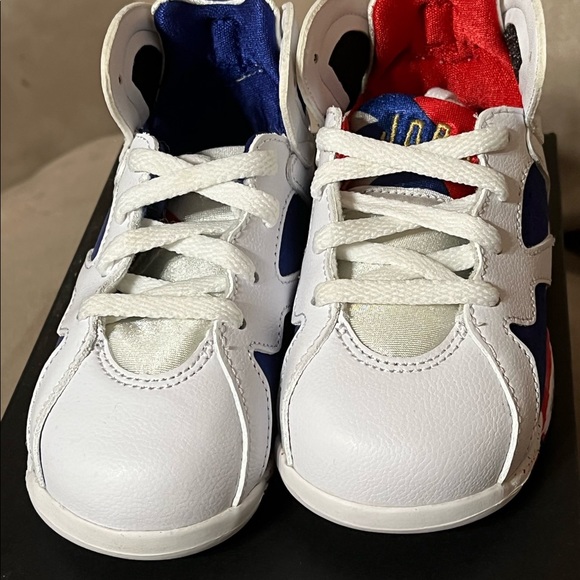 Jordan 7 - Picture 2 of 5